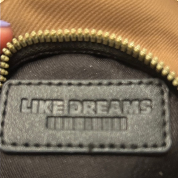 Elegant Brown Quilted Belt Bag - Picture 9 of 10